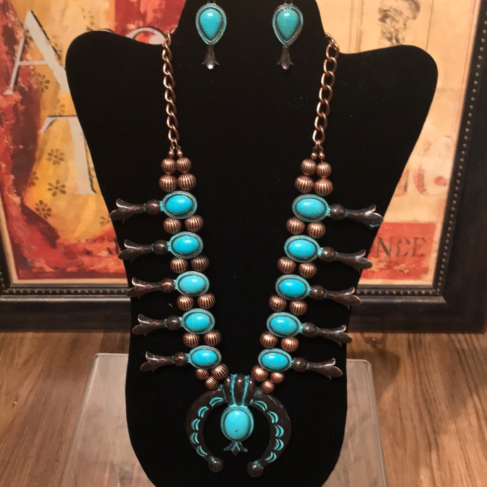 50% Off Sale * Matching Earring and Necklace set